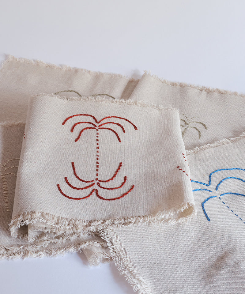 Sage Palmeritas Linen Table Runner