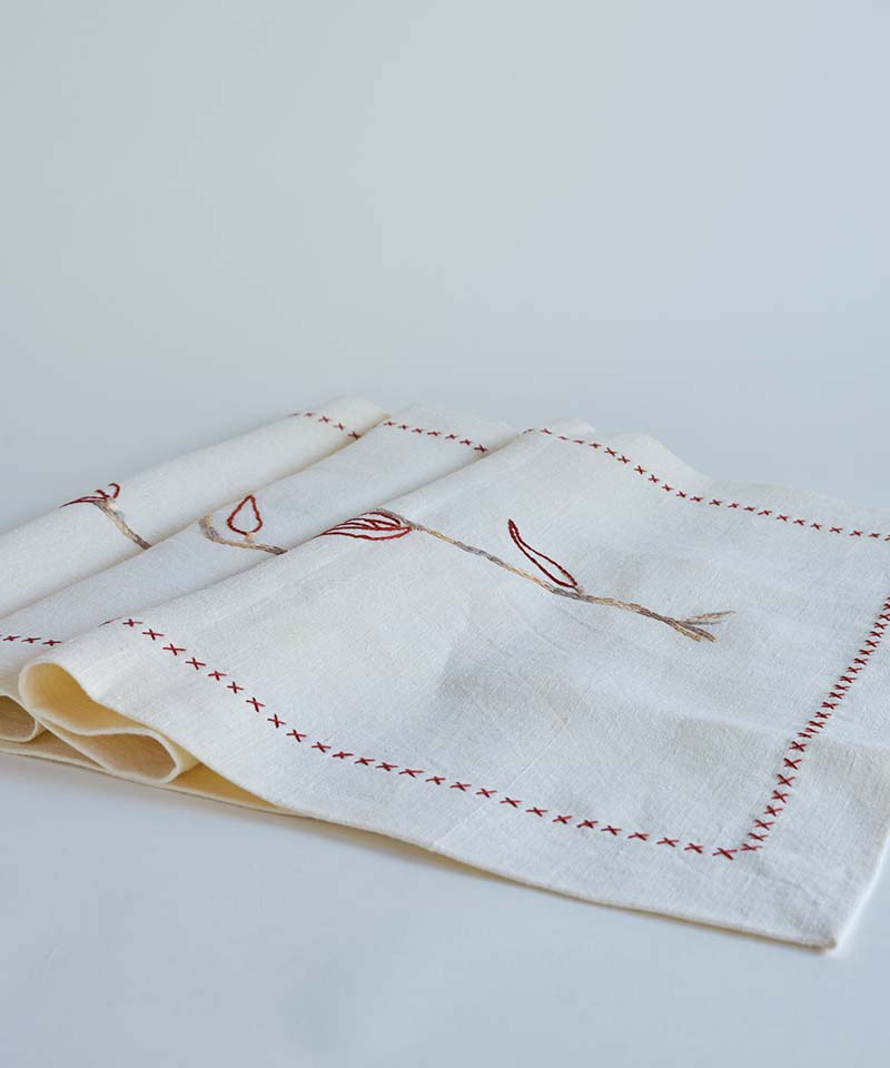 Picante de la Casa Table Runner