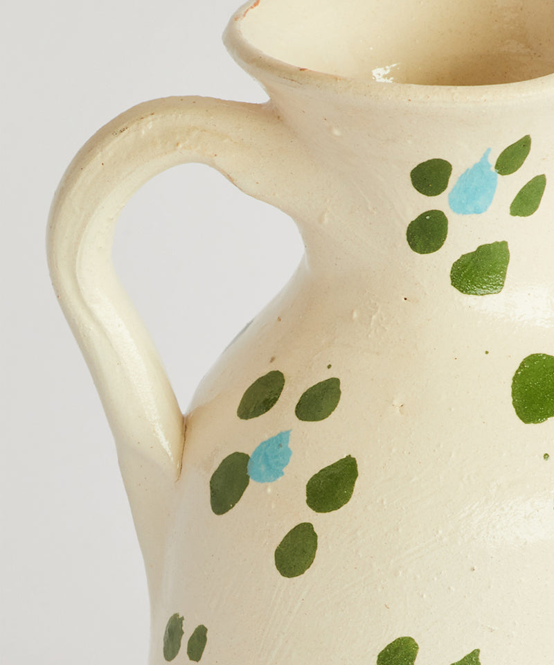 Vase 3 by Adrián
